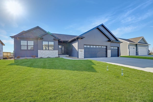 2826 Autumn Woods Drive