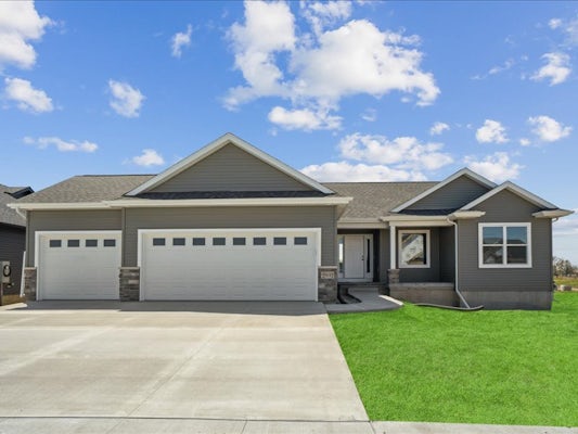 2832 Autumn Woods Dr.