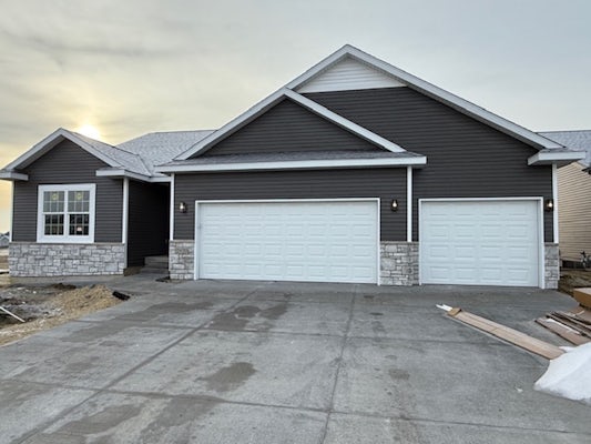 2820 Autumn Woods Drive