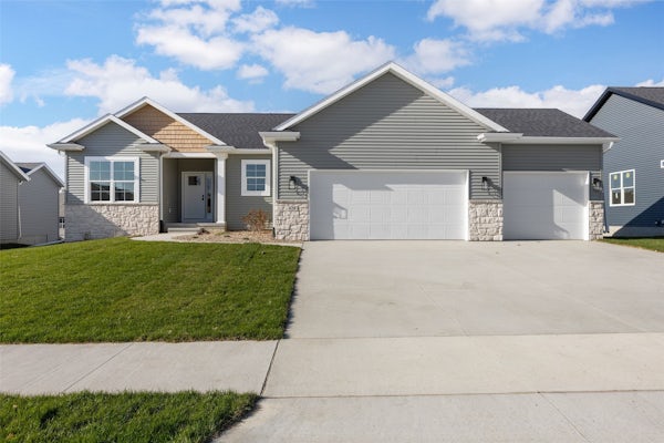 620 Grey Slate Drive SW