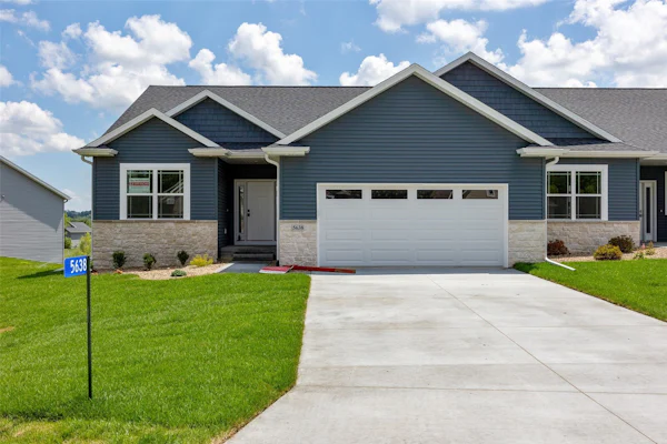 5638 Meadow Grass Circle SE