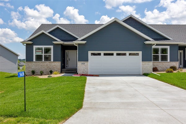 5638 Meadow Grass Circle SE