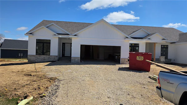 5700 Meadow Grass Circle SE