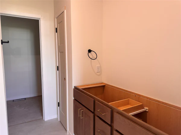 Gallery Photo 9