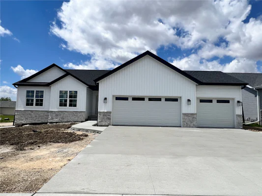 632 Grey Slate Drive SW