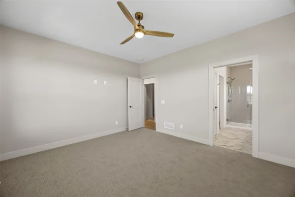 Gallery Photo 15