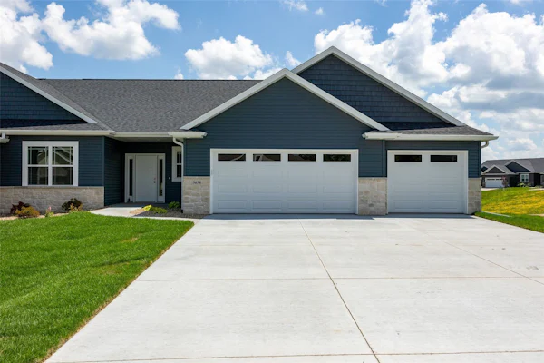 5658 Meadow Grass Circle SE