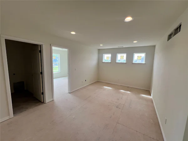 Gallery Photo 13