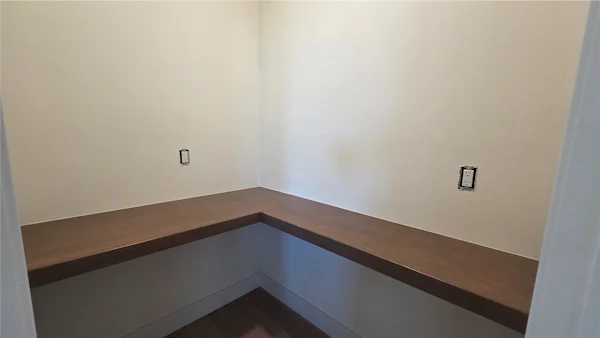 Gallery Photo 6