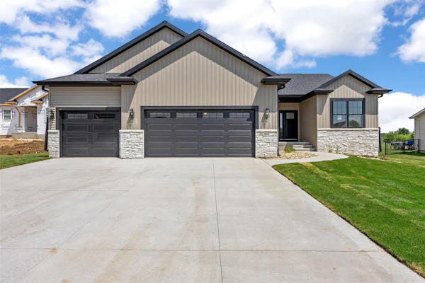 841 Longbow Court