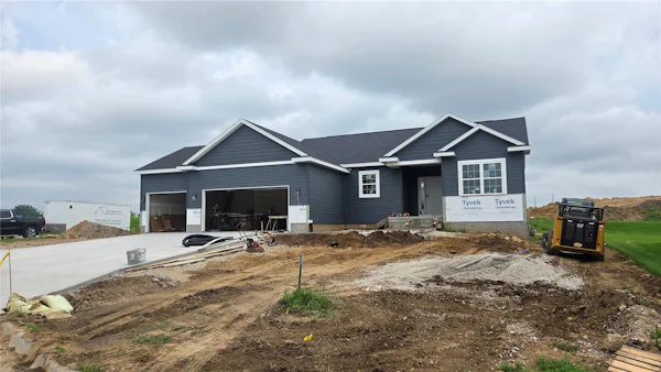 829 Longbow Court