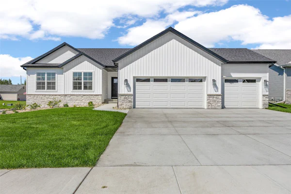 632 Grey Slate Drive SW