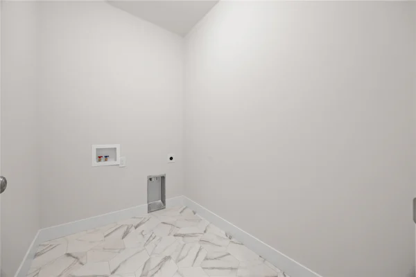 Gallery Photo 12